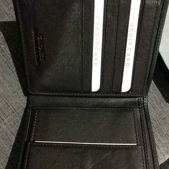 GENUINE LEATHER WALLET - Picture 8 of 16